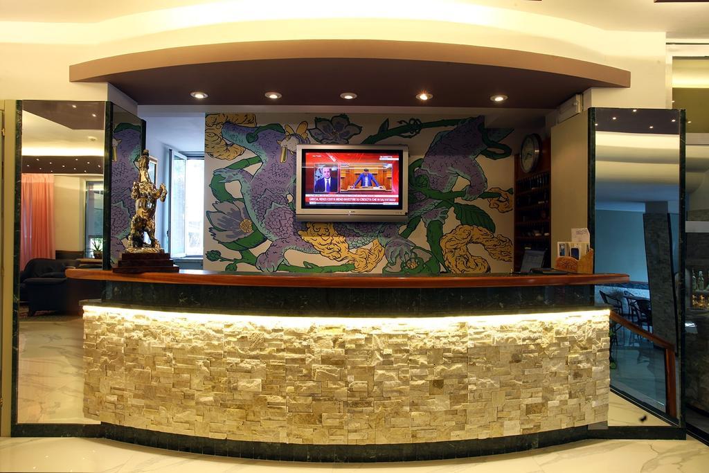Hotel King Alba Adriatica Esterno foto