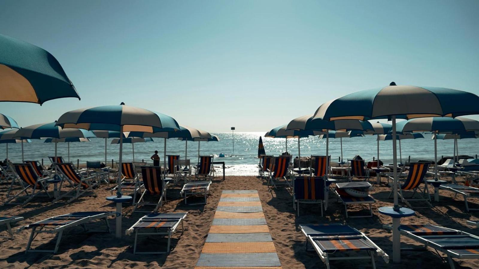 Hotel King Alba Adriatica Esterno foto